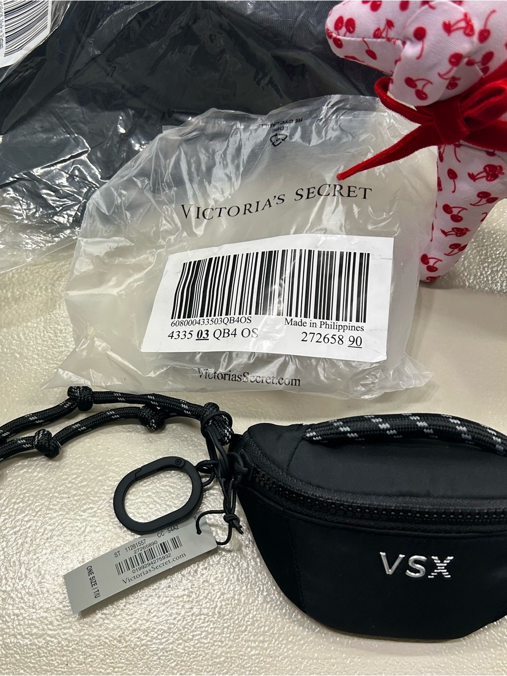 Victoria’s Secret Hat & charm mini bag black NWT Hat $29 charm $19 2 items - Picture 13 of 14